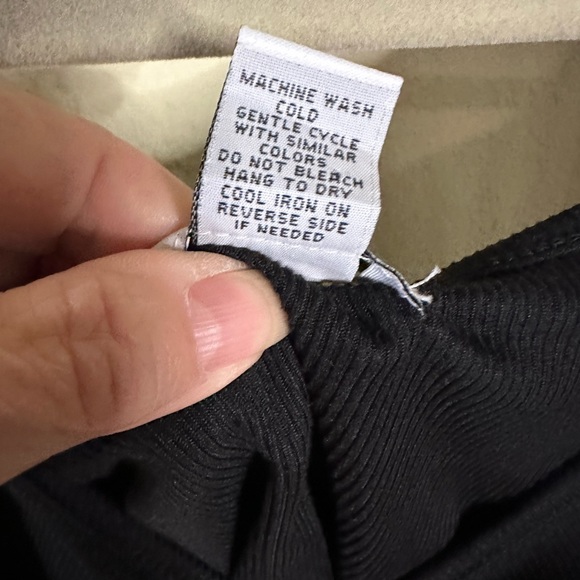 EUC rue 21 Crop Top - Picture 11 of 14